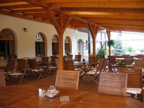 Sziget Hotel&Restaurant Tarjan Amenities photo